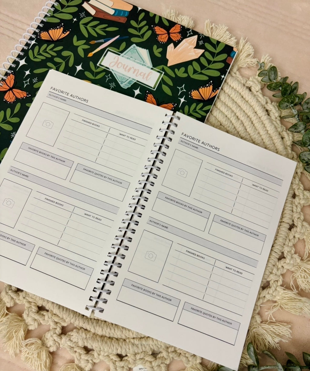 Reading Journal - Yearly Tracking - Book Lovers Gift